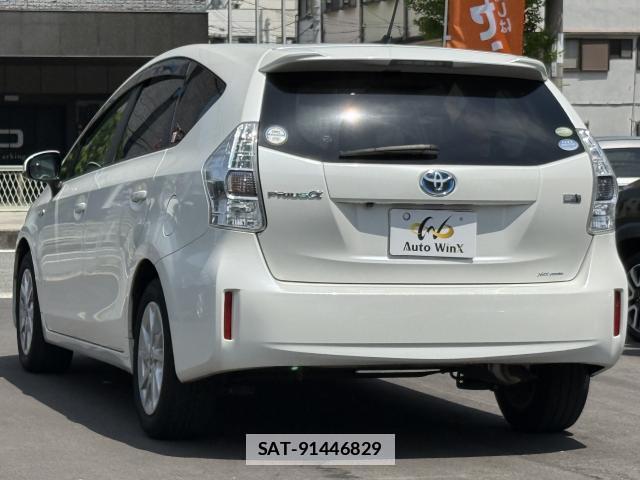 Toyota PRIUS ALPHA 2011-10 7812820-3