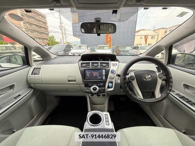 Toyota PRIUS ALPHA 2011-10 7812820-5