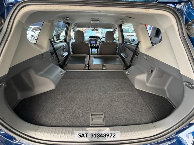 Toyota PRIUS ALPHA 2012-04 7812824-10