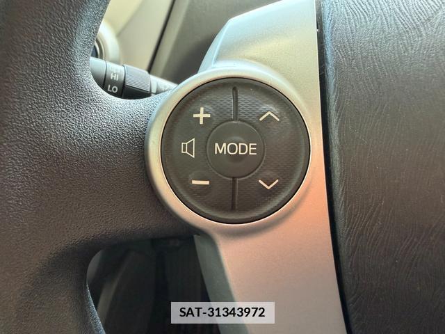 Toyota PRIUS ALPHA 2012-04 7812824-14