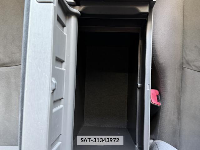 Toyota PRIUS ALPHA 2012-04 7812824-18