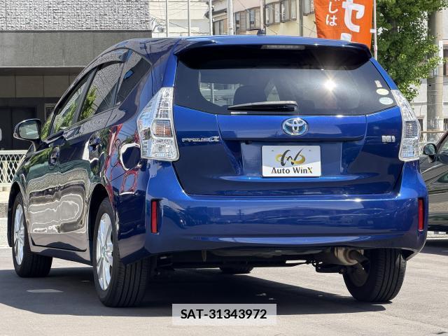Toyota PRIUS ALPHA 2012-04 7812824-2