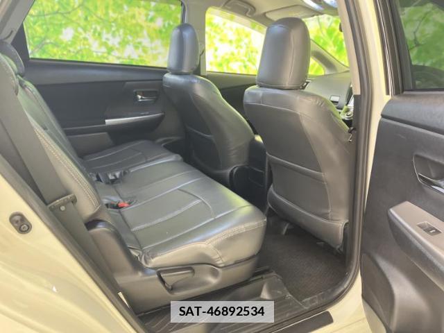 Toyota PRIUS ALPHA 2015-06 7813287-5