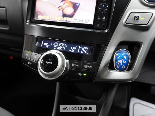 Toyota PRIUS ALPHA 2011-11 7813726-6