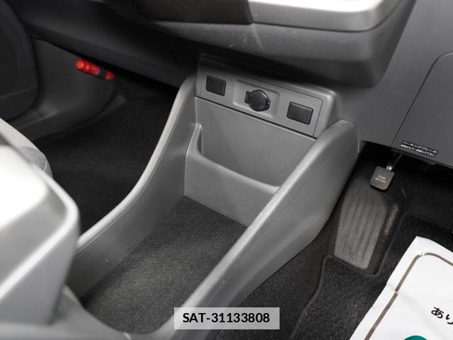 Toyota PRIUS ALPHA 2011-11 7813726-7