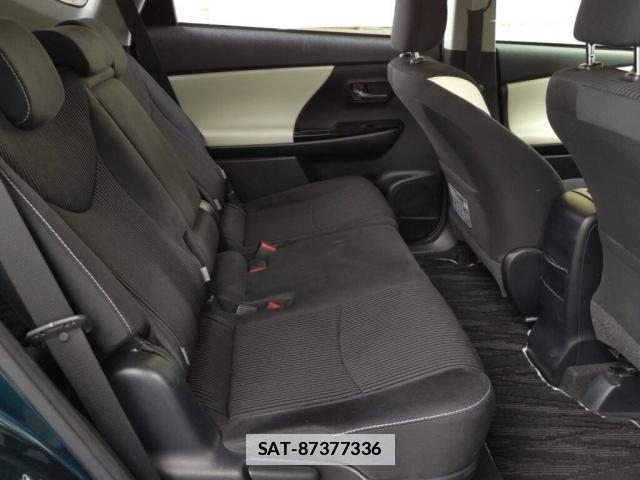 Toyota PRIUS ALPHA 2018-08 7815142-3