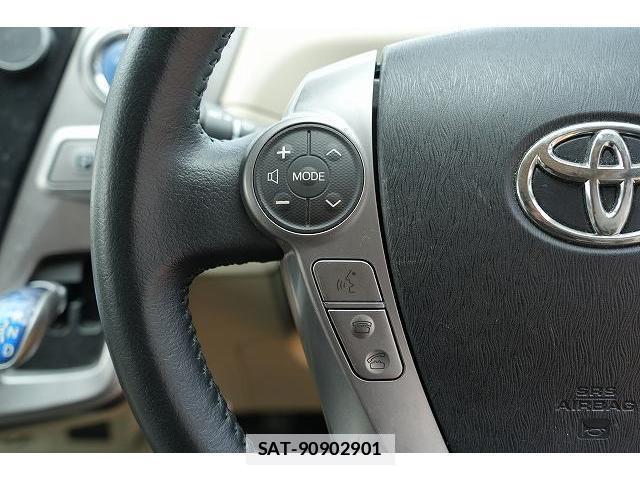 Toyota PRIUS ALPHA 2017-02 7815732-14