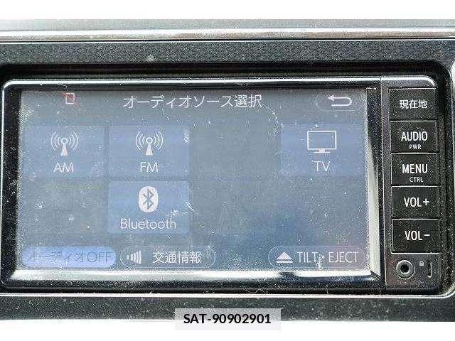 Toyota PRIUS ALPHA 2017-02 7815732-6