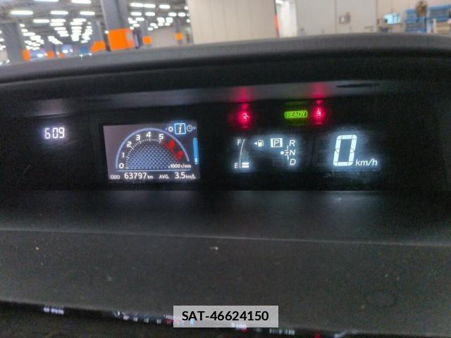 Toyota PRIUS ALPHA 2016-06 7816149-3
