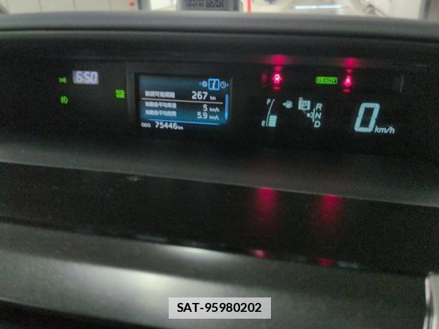 Toyota PRIUS ALPHA 2014-11 7816183-5