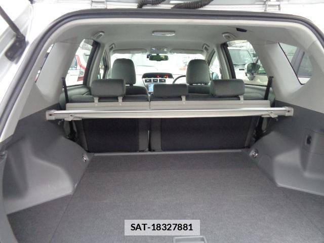 Toyota PRIUS ALPHA 2014-01 7817127-17