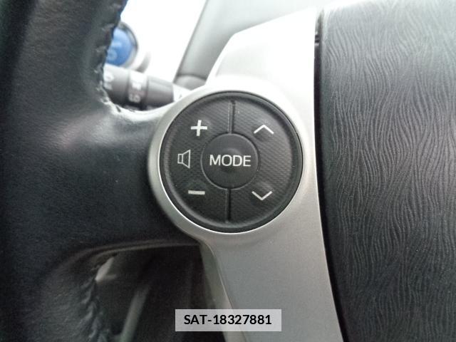 Toyota PRIUS ALPHA 2014-01 7817127-7
