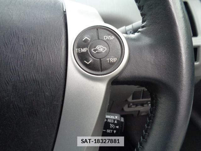 Toyota PRIUS ALPHA 2014-01 7817127-8