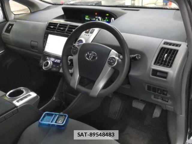 Toyota PRIUS ALPHA 2014-03 7818511-2