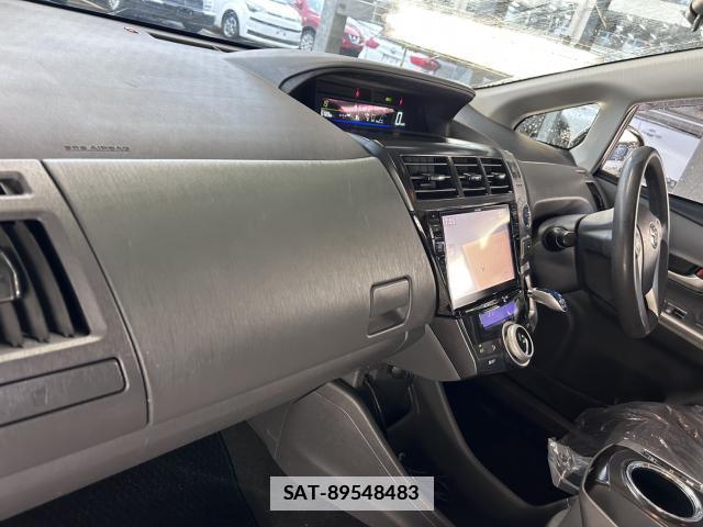 Toyota PRIUS ALPHA 2014-03 7818511-9