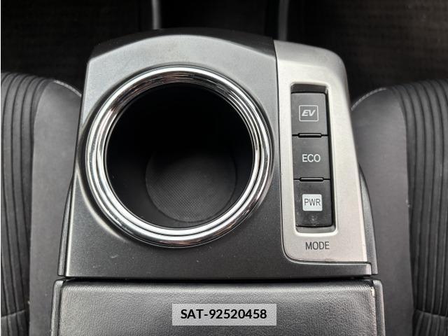 Toyota PRIUS ALPHA 2015-01 7819868-11
