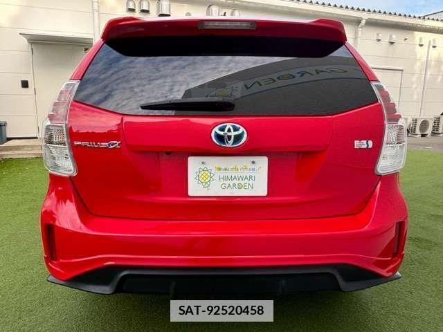 Toyota PRIUS ALPHA 2015-01 7819868-17