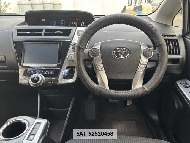 Toyota PRIUS ALPHA 2015-01 7819868-7