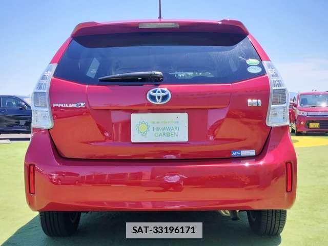 Toyota PRIUS ALPHA 2012-03 7819953-17