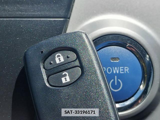 Toyota PRIUS ALPHA 2012-03 7819953-7