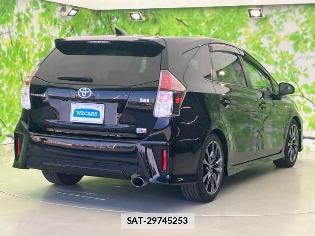 Toyota PRIUS ALPHA 2015-08 7821262-2