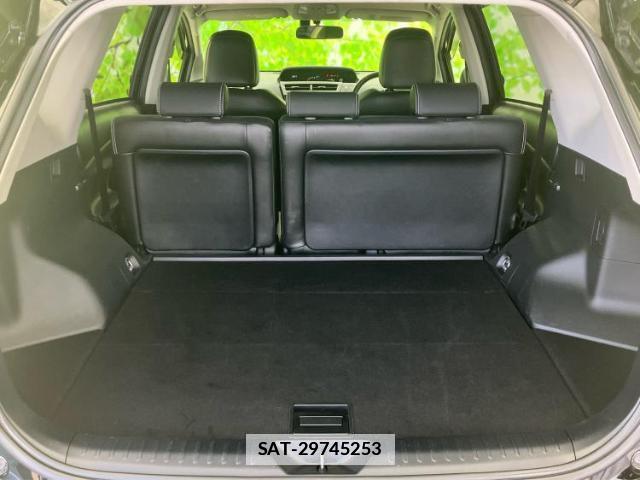 Toyota PRIUS ALPHA 2015-08 7821262-7