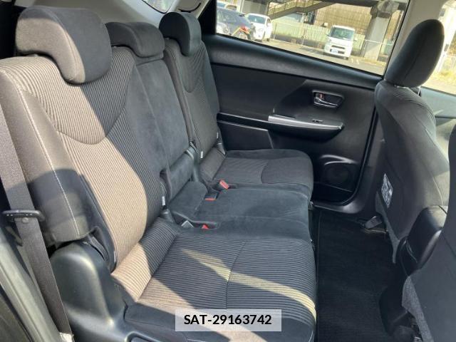 Toyota PRIUS ALPHA 2016-04 7821578-4
