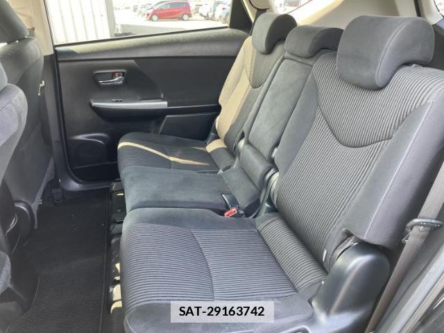 Toyota PRIUS ALPHA 2016-04 7821578-6