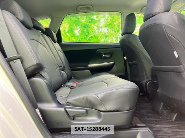 Toyota PRIUS ALPHA 2014-12 7821641-4