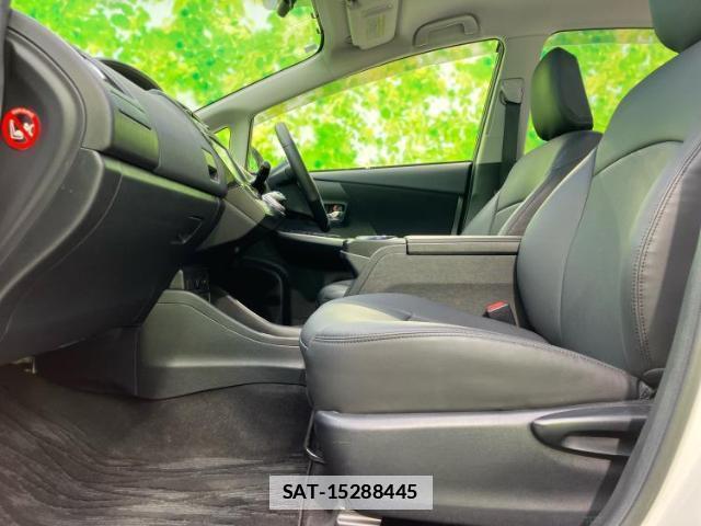 Toyota PRIUS ALPHA 2014-12 7821641-5