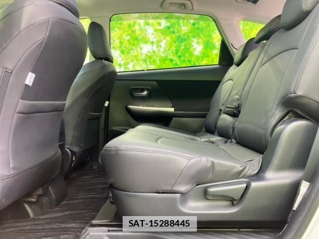 Toyota PRIUS ALPHA 2014-12 7821641-6