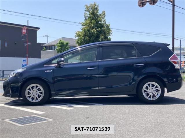 Toyota PRIUS ALPHA 2018-10 7822077-1