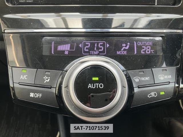 Toyota PRIUS ALPHA 2018-10 7822077-13