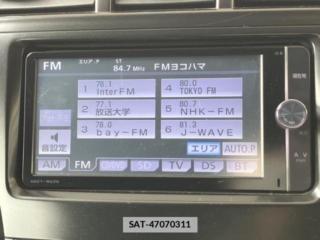 Toyota PRIUS ALPHA 2013-06 7822115-10
