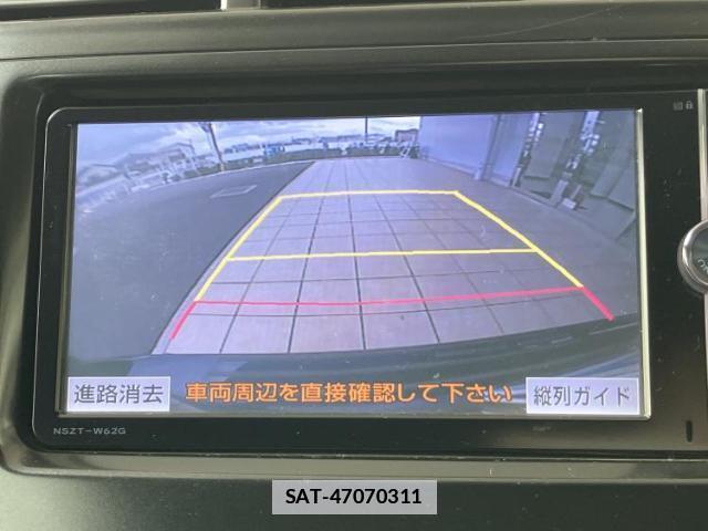 Toyota PRIUS ALPHA 2013-06 7822115-11