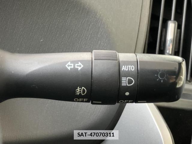 Toyota PRIUS ALPHA 2013-06 7822115-15