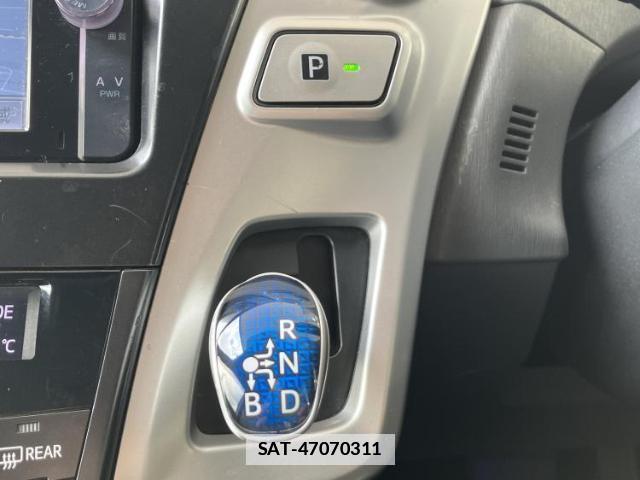 Toyota PRIUS ALPHA 2013-06 7822115-16