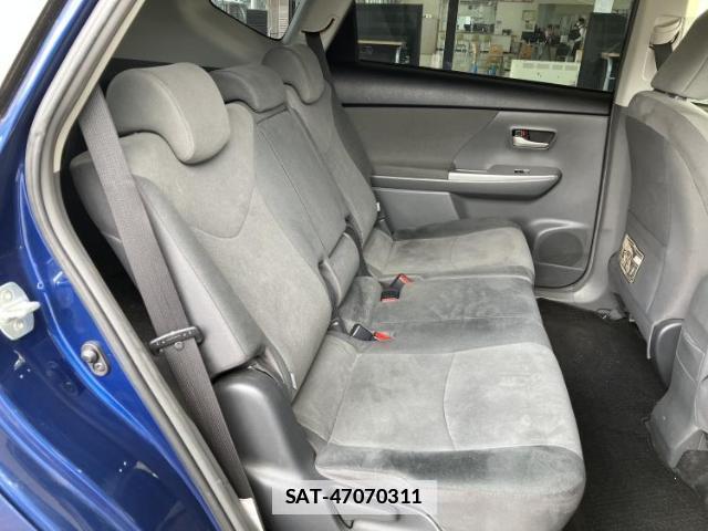 Toyota PRIUS ALPHA 2013-06 7822115-4