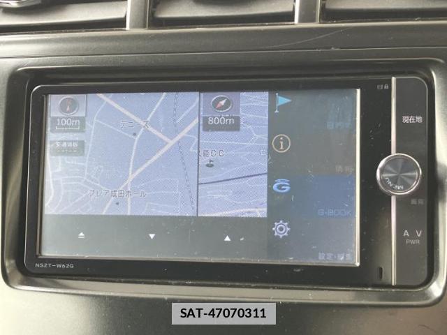 Toyota PRIUS ALPHA 2013-06 7822115-8