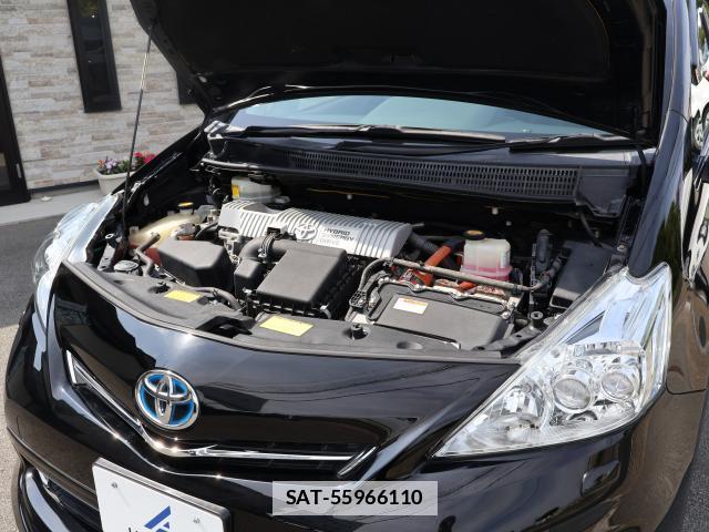 Toyota PRIUS ALPHA 2014-03 7822978-4