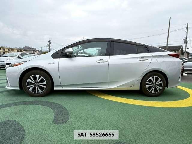 Toyota PRIUS PHV 2019-01 7812695-1