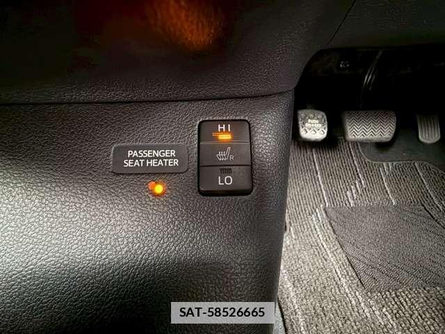 Toyota PRIUS PHV 2019-01 7812695-11