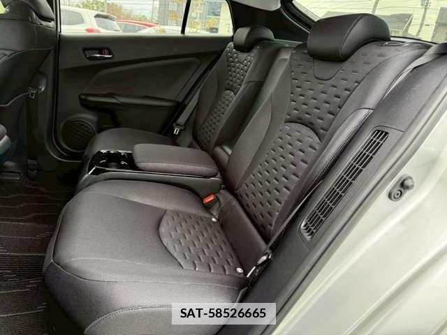 Toyota PRIUS PHV 2019-01 7812695-14