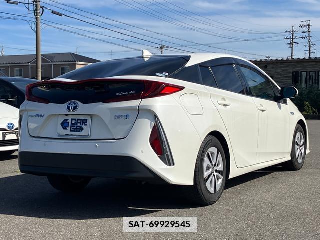 Toyota PRIUS PHV 2018-11 7812885-10