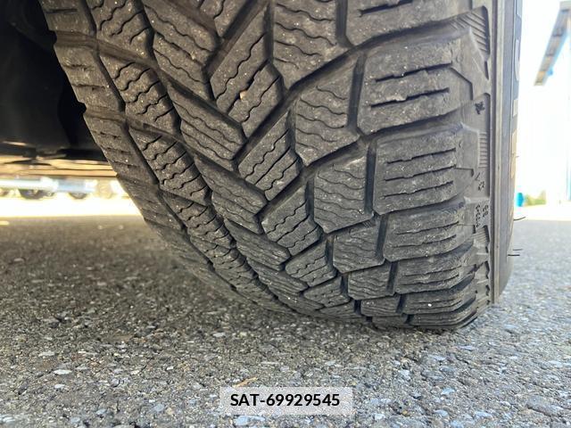 Toyota PRIUS PHV 2018-11 7812885-12
