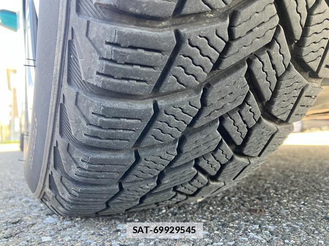 Toyota PRIUS PHV 2018-11 7812885-17