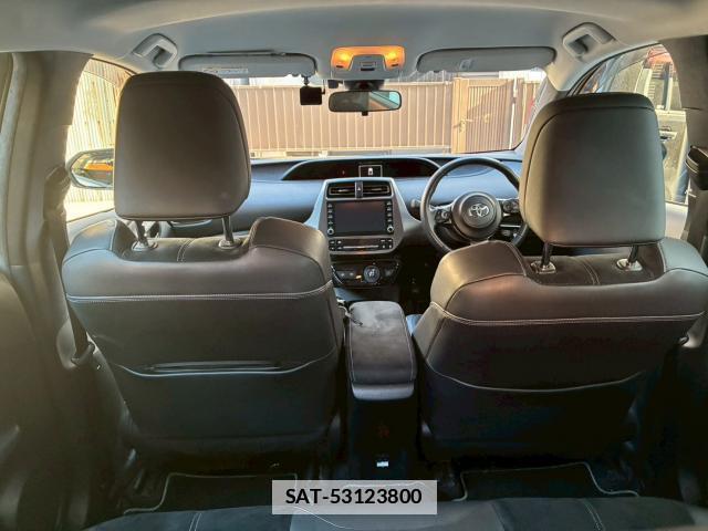 Toyota PRIUS PHV 2022-05 7813586-13