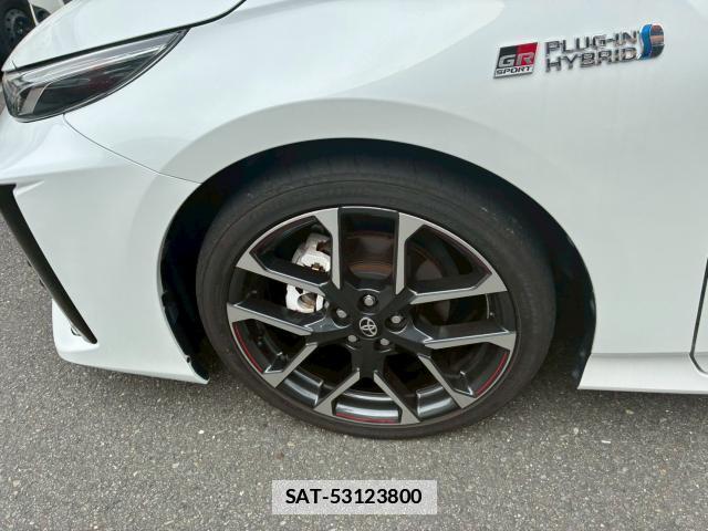 Toyota PRIUS PHV 2022-05 7813586-18