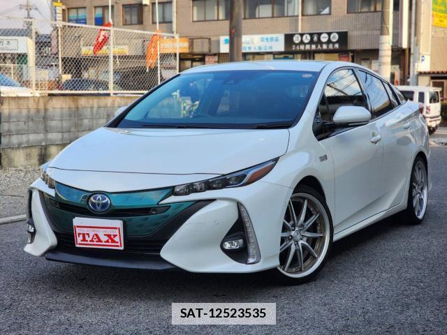 Toyota PRIUS PHV 2018-02 7813924-0