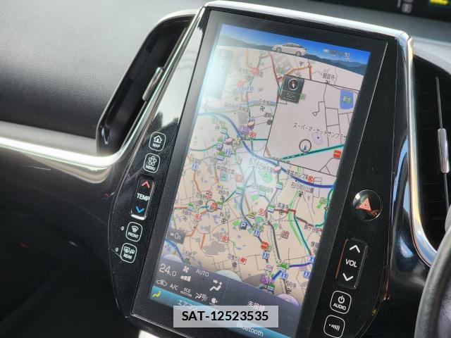 Toyota PRIUS PHV 2018-02 7813924-13